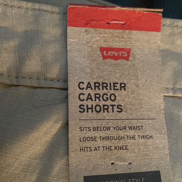Levi’s Carrier Cargo Men’s Shorts, Khaki, Size 44, Length 23.5 inches NEW - Picture 7 of 7